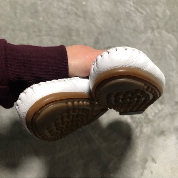 MINNETONKA White Leather Slid on Loafers Boat Shoes Women Size 5 - Picture 8 of 12